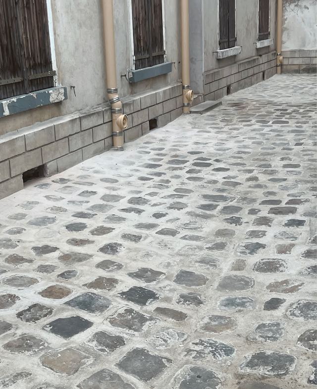 Reprise de maçonnerie et de sol dans une cour d’immeuble